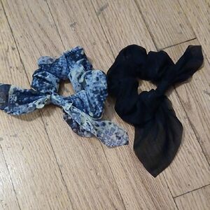Elegant Black and Blue Patterned Hair Scrunchies